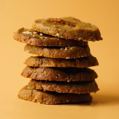 Pecan, milk chocolate and caramel cookie (Package of 125gr)