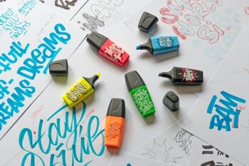 Surligneurs - 6 STABILO BOSS MINI by Snooze One - vert + jaune + bleu + orange + rose + noir 6