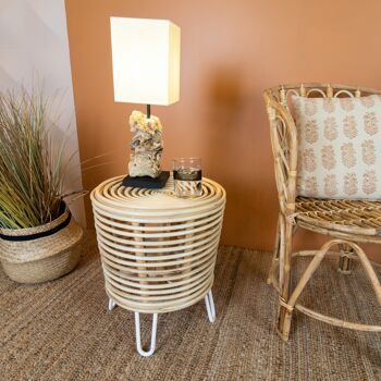 TABOURET EN ROTIN NATUREL AVEC PIEDS EN METAL BLANC 39XH46CM NUSA 2