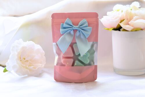 Fondant parfumé à la fleur blanche et musc forme de coeurs pour brûle-parfum