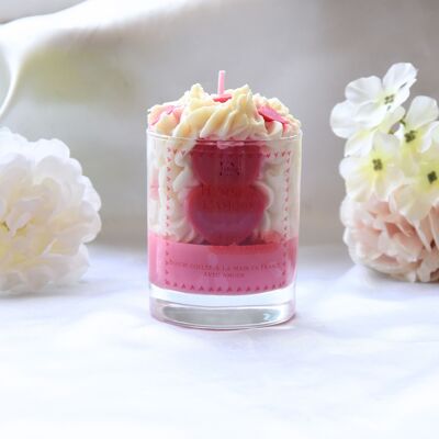 Gourmet artisanal candle scented with black cherry love theme