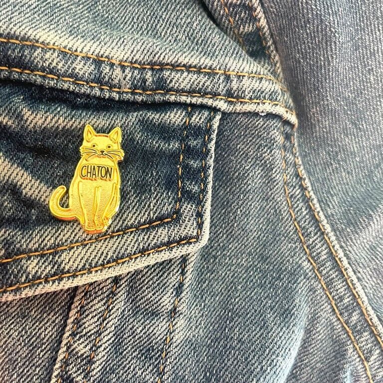 Kitten pin