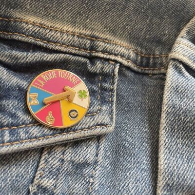pin's the wheel spins