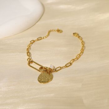 Bracelet chaîne avec perle et pendentif martelé 2