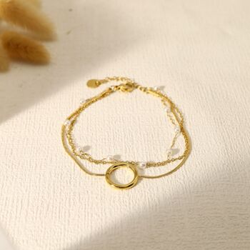 Bracelet triple chaînes anneau et perles 1
