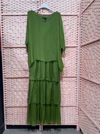 Robe longue en soie italienne pour femme avec un design à plusieurs niveaux 1