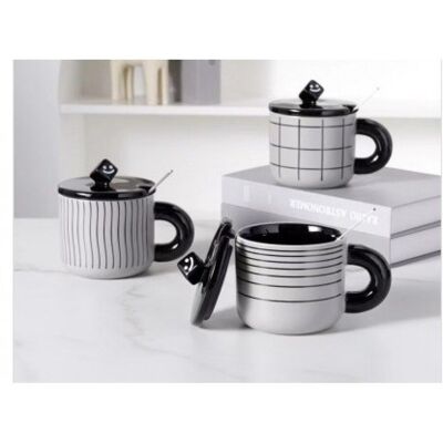 Mug en céramique avec couvercle noir et cuillère en boîte en 3 motifs DF-459 - 350 ml