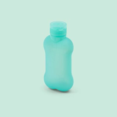 Pipi-Waschflasche im Design aus weichem, aquamarinfarbenem Silikon