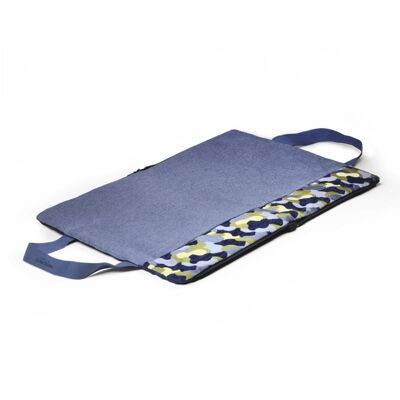 Blue Made in Italy foldable dog travel mat