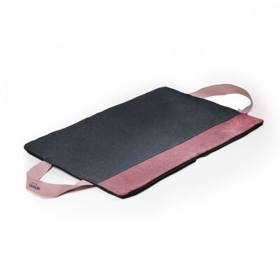 Pink Made in Italy foldable dog travel mat