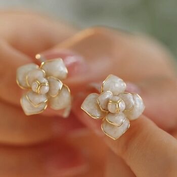 Boucles d'oreilles Camellia élégantes avec S925 2