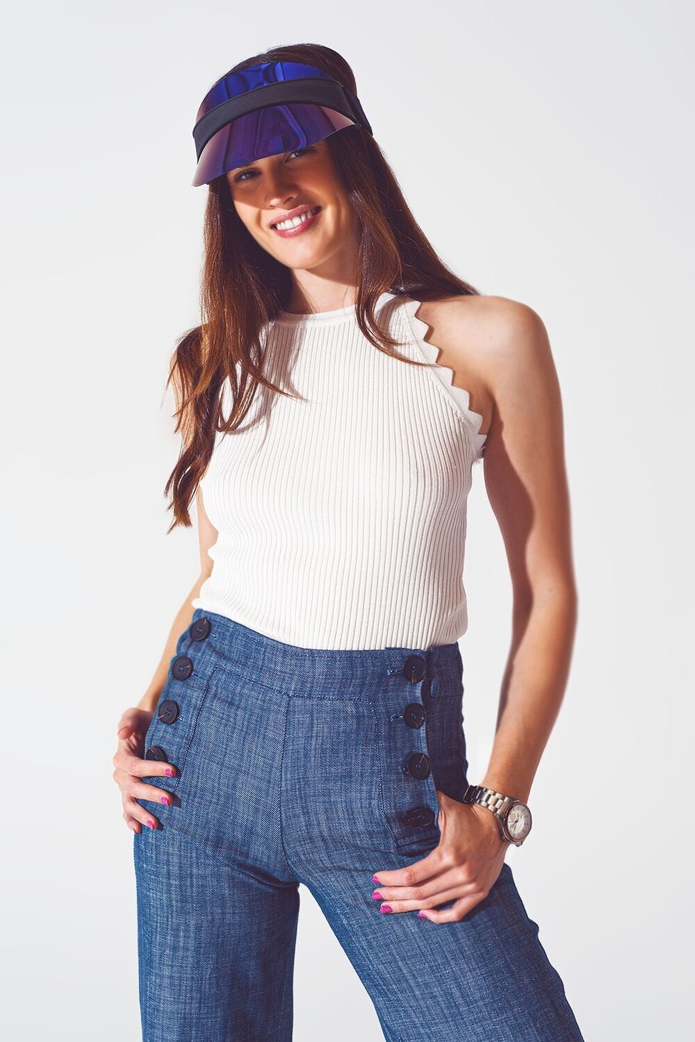 Haut dos nu côtelé avec finition festonnée en blanc