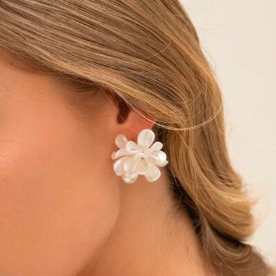 Iris earrings - pearl effect petals