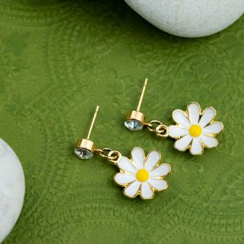 Boucles d'oreilles à tige faites à la main à fleurs d'été en forme de marguerite verte 8