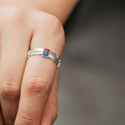 Verstellbarer Ring aus reinem Silber mit emailliertem, farbenfrohem Rot-Blau-Schmalband