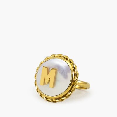 Anello con perla M iniziale placcato in oro Moonglow