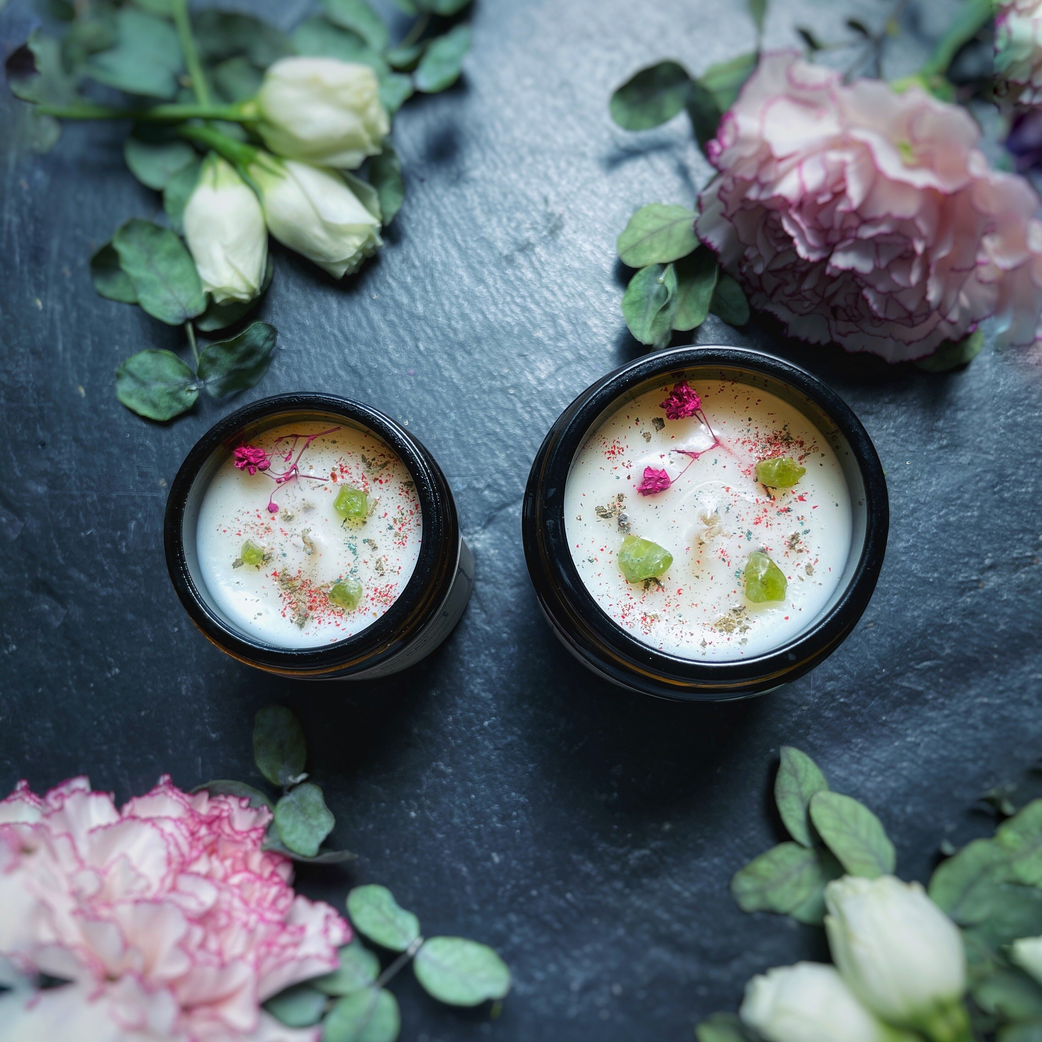 Candle "The Secret Garden" - Tomato, Mint, Rosemary, Mint, Lemon, & Basil, Peridot