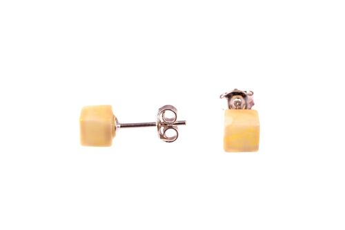 Amber earrings square milky