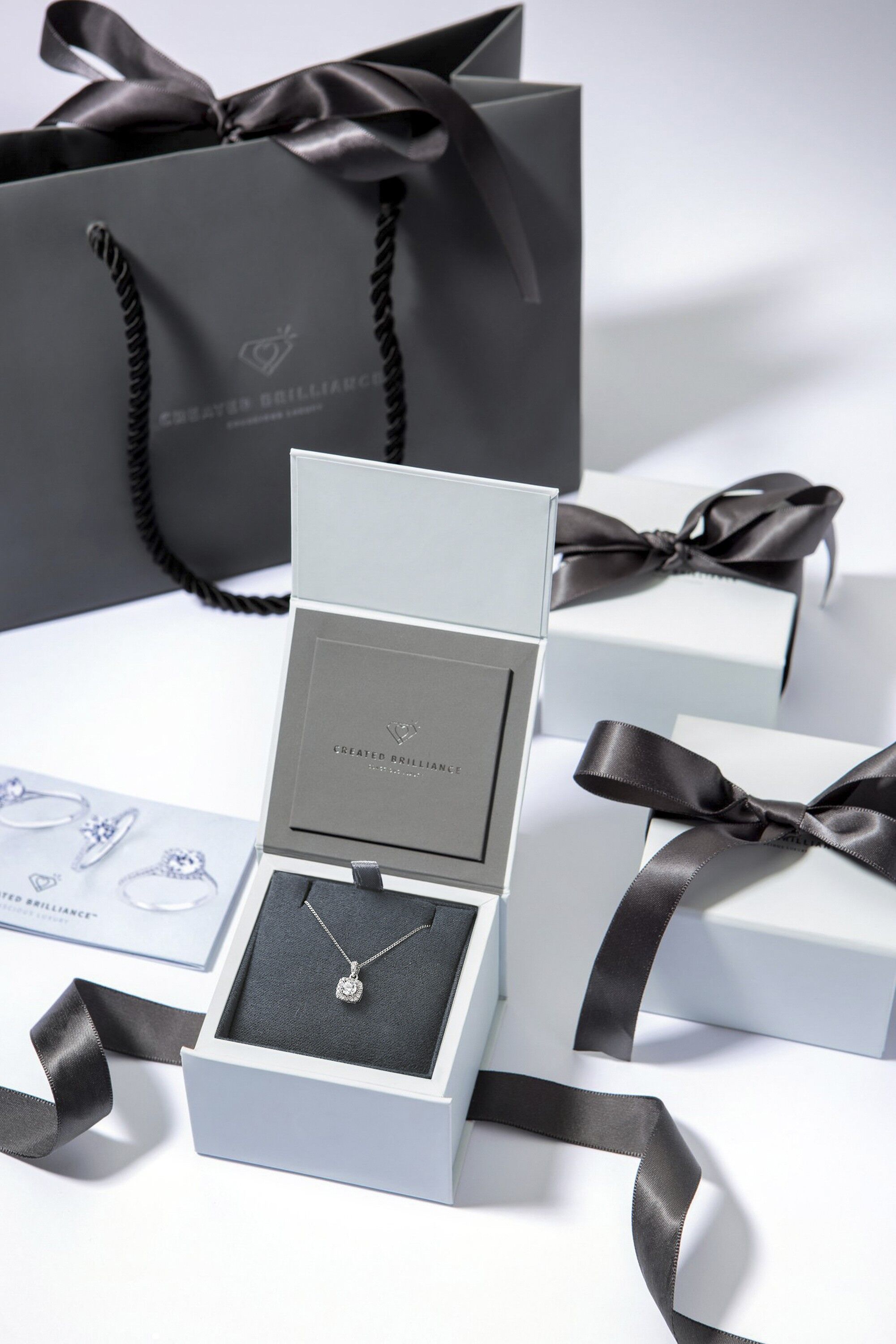 Zoey Created Brilliance Oro bianco 9 ct 0,33 ct