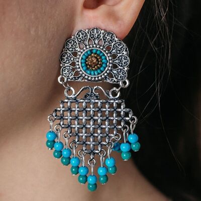 Böhmische geflochtene türkisfarbene Quaste, indische oxidierte Boho-Ethno-Jhumki-Ohrringe