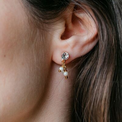 Boucles d'oreilles pendantes d'été à vis en zircon avec petite perle blanche