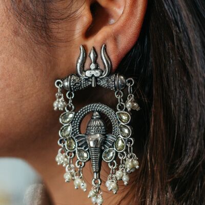 Grandes boucles d'oreilles vintage à tige oxydée spirituelle Ganesha Indian Statement Temple