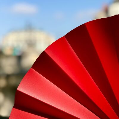 Fan, hand fan, opaque red, self-closing, sustainable, waterproof