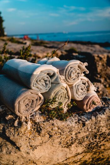 Lot de 15 serviettes de plage "Rouged Towels" | comme drap de bain, pour le spa et comme drap de hammam, sport & voyage | ferme & câlin 1