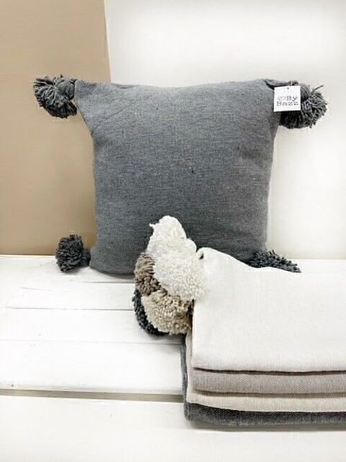 Cushion Cover Pompom Square