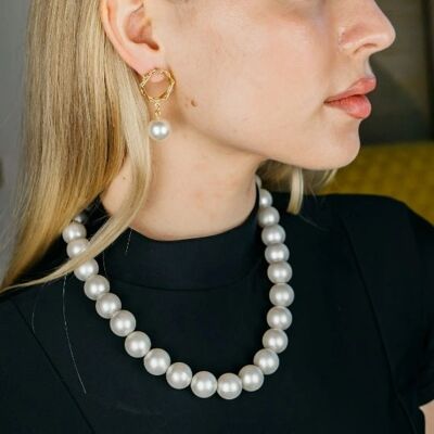 Grand collier ras du cou en perles rondes blanches légères en ivoire pour demoiselle d'honneur