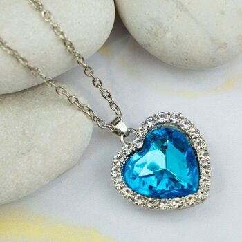 Grand collier pendentif diamant vintage zircon coeur bleu titanesque 3