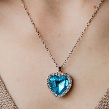 Grand collier pendentif diamant vintage zircon coeur bleu titanesque 6