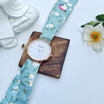 Montre-bracelet pour femme avec bracelet en tissu changeant à imprimé floral bleu clair 8