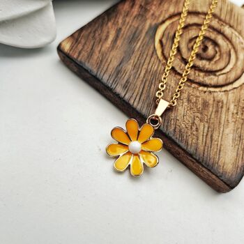 Collier d'été coloré jaune Indie Boho Daisy Floral Sunflower Charms 3