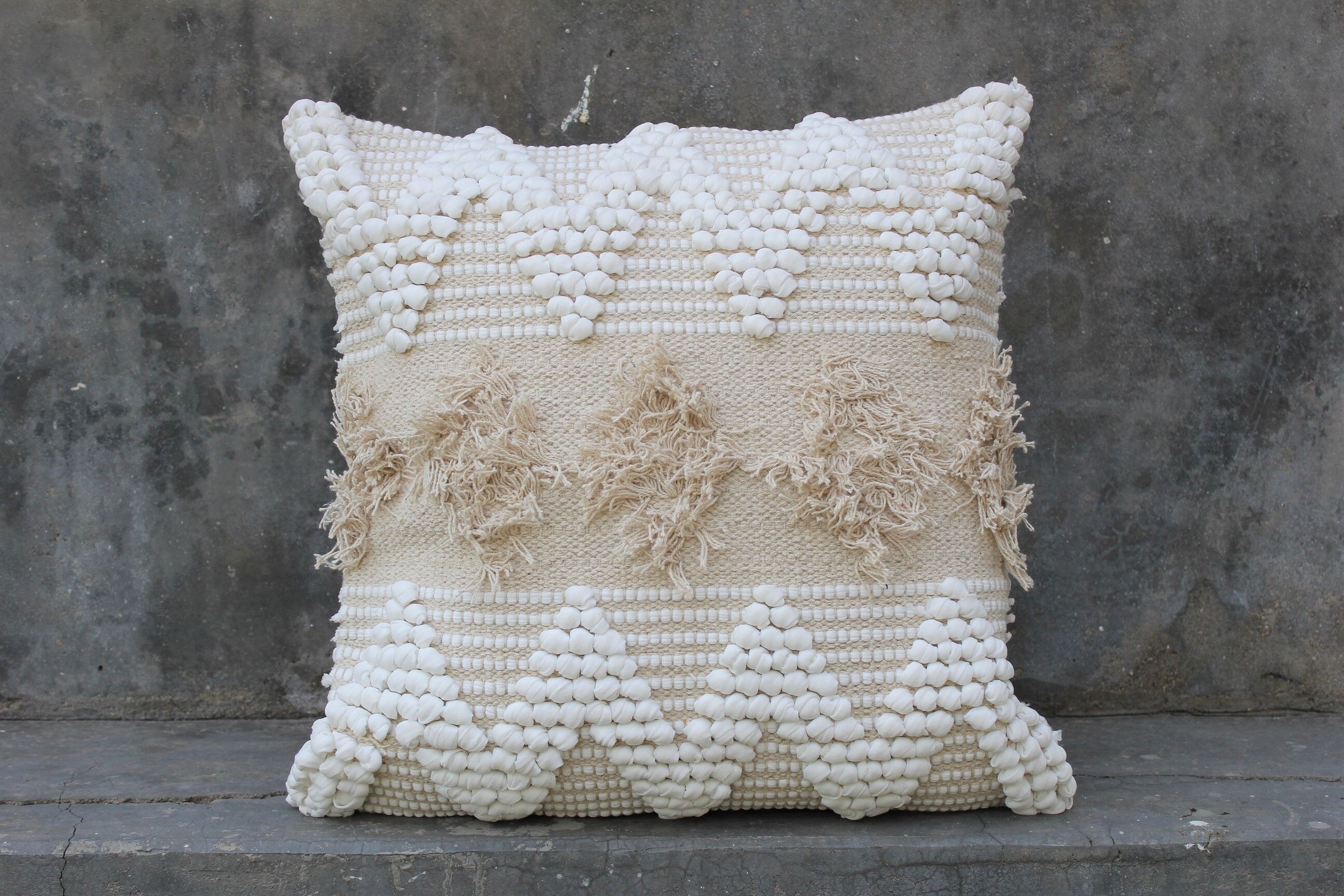 Housse de coussin tissée à la main bohème