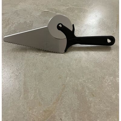 Pizza cutter with wheel