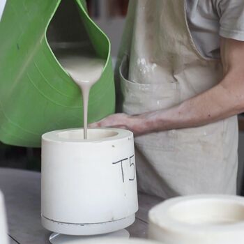 Tasse en céramique peinte à la main "Coquelicot Mauve" 4