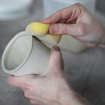 Tasse en céramique peinte à la main "Coquelicot Mauve" 5