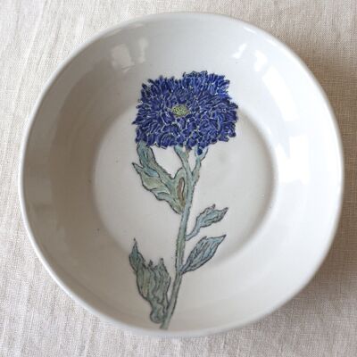 Plato de cerámica pintado a mano "Flor Azul"