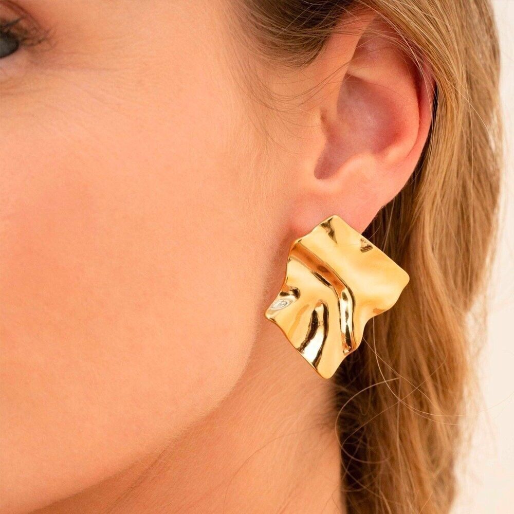 Despina-Ohrringe – gewelltes Quadrat