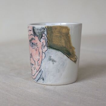 Petite tasse en céramique peinte à la main "Visage" 4