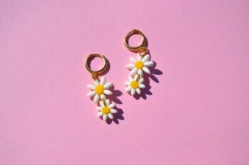 Snuggie Hoops Daisy Chain 1