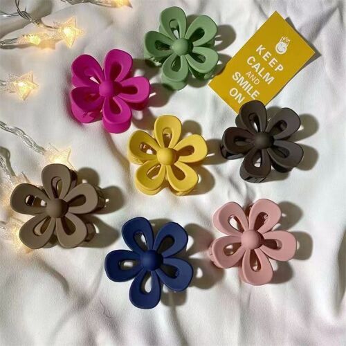 Flower Hollow Solid Color Claw Clip