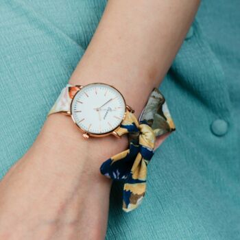 Montre-bracelet Genève pour femme avec imprimé floral bleu et tissu interchangeable 9