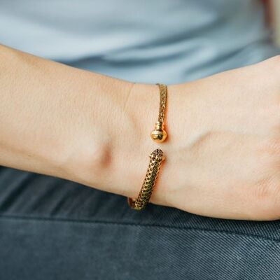 Brazalete de boda apilable étnico ligero indio plano de arte negro esmaltado de latón