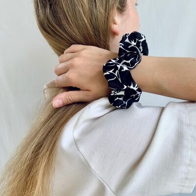 Scrunchie - Black/White Flowers - Recycled