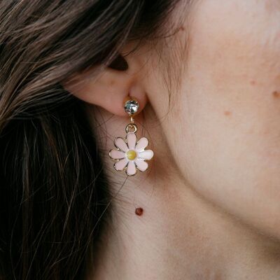 Boucles d'oreilles à tige faites à la main à fleurs d'été en forme de marguerite rose avec zircon et fleur de soleil