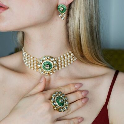 Conjunto de gargantilla nupcial Diana de tres capas de piedra verde perla blanca Kundan india asiática