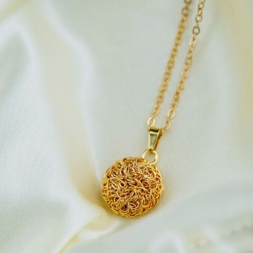 Gold Round Wire Wrapped Small Vintage Corded Circle Statement Pendant Necklace