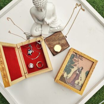 Boîte à bijoux de bibelot de sculpture sur bois vintage traditionnelle indienne faite à la main pour femmes 2